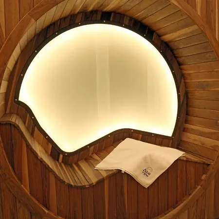 Aqua View Boutique Hotel 4*