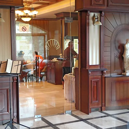 Aqua View Boutique 4*