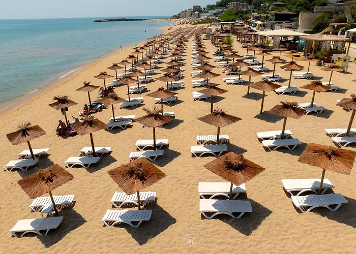 Aqua View Boutique Hotell 4*