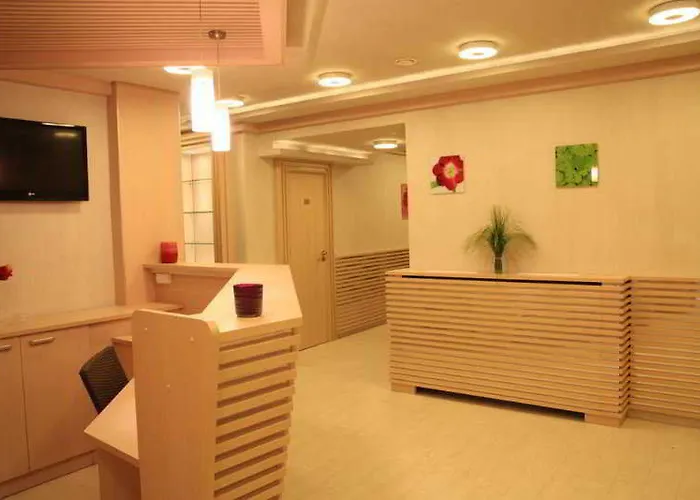 Aqua View Boutique Hotell 4*