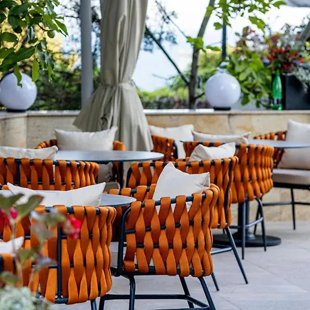 Aqua View Boutique Готель 4*