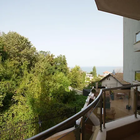 Aqua View Boutique Хотел 4*