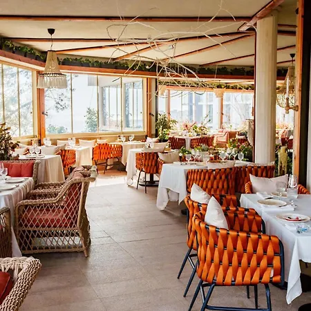 Aqua View Boutique Готель 4*