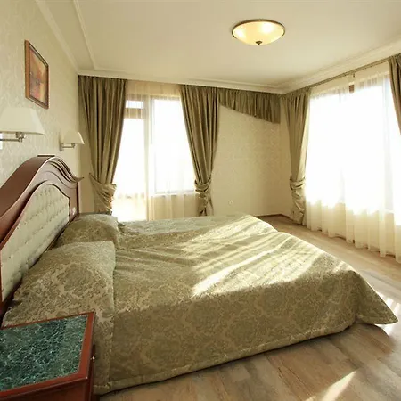 Отель Aqua View Boutique 4*