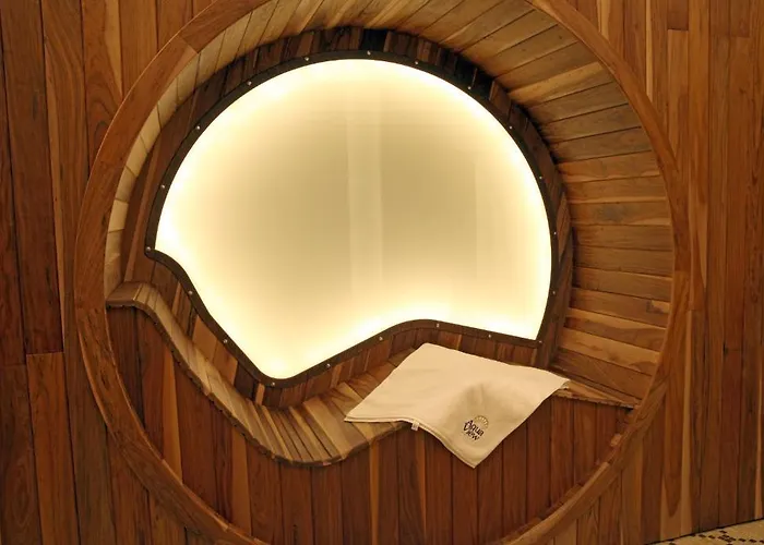 Aqua View Boutique Hotel 4*